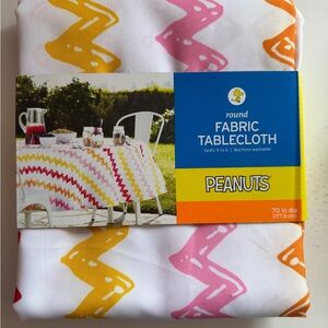 Peanuts Round Fabric Tablecloth 70” Snoopy Zig Zag Multicolor NEW Outdoor Indoor